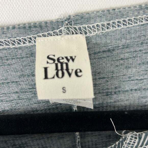 Sew in‎ Love T-Shirt - Women's Small - Picture 2 of 6
